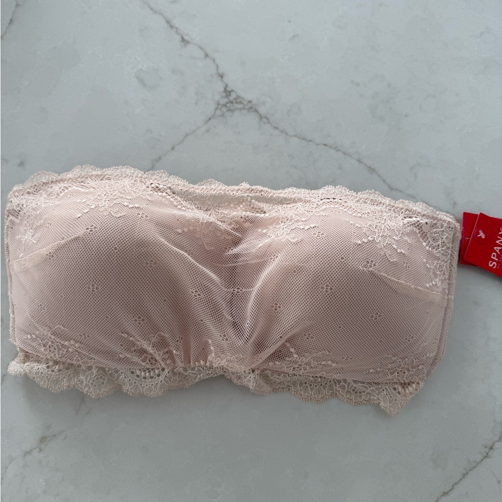 SPANX Elegant Lace Bandeau Bra in Cream